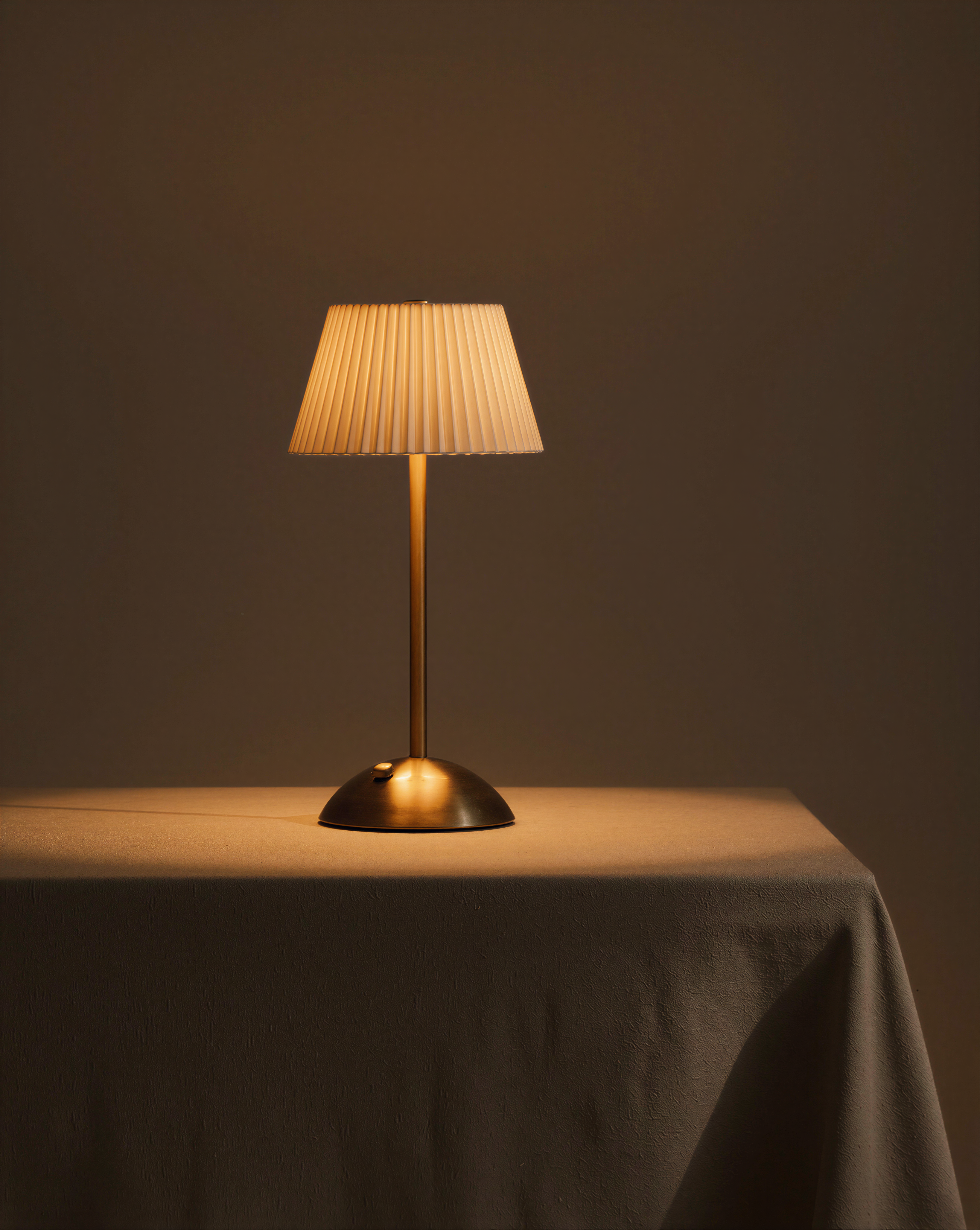 Arléon | White Cordless Table Lamp