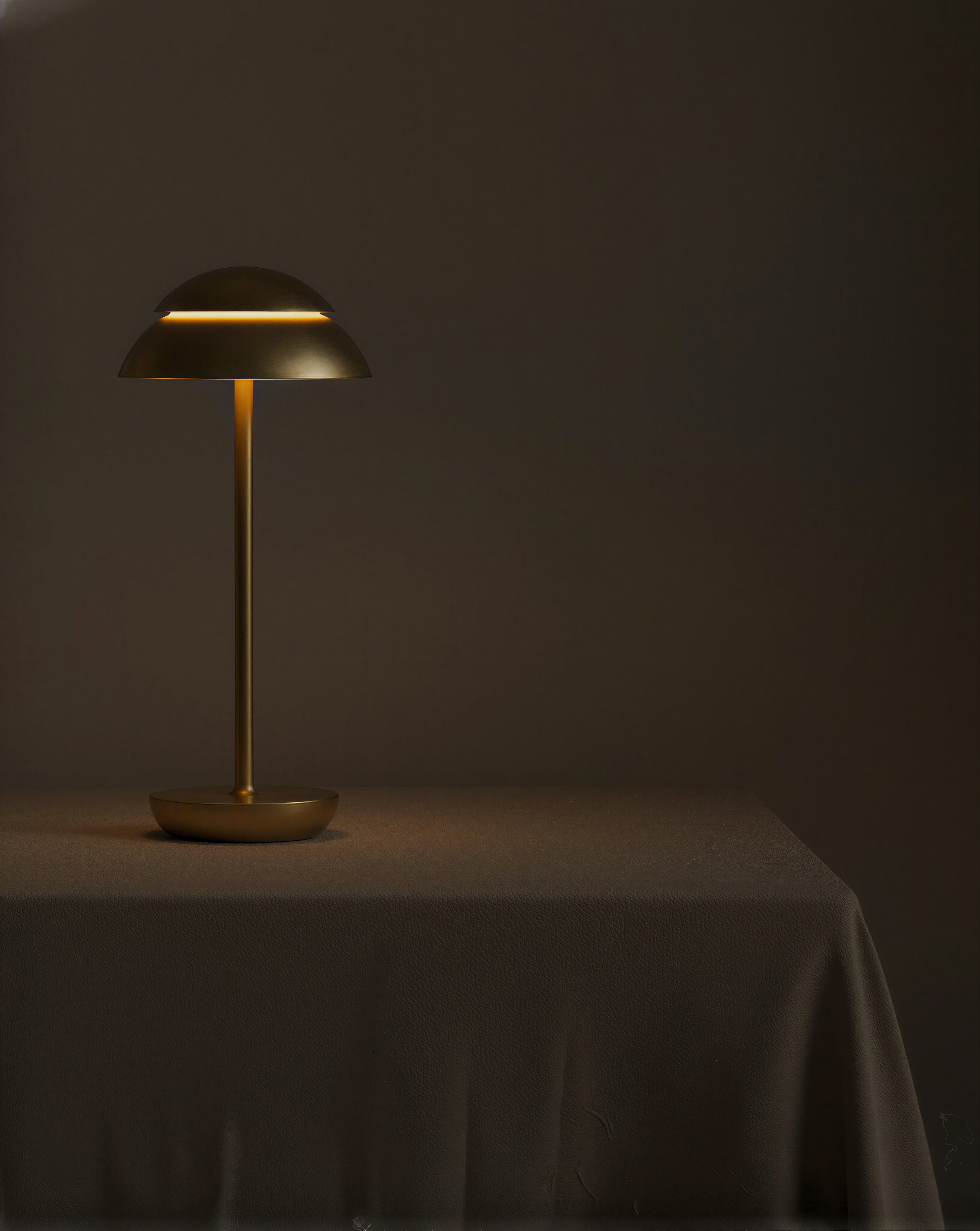 Auré | Gold Minimalist LED Table Lamp