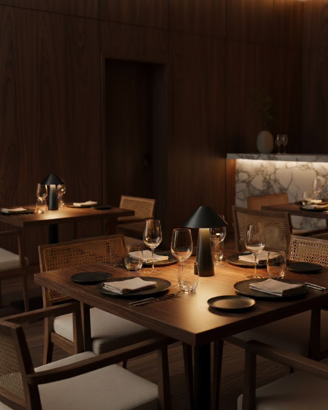 Évain | Black Elegant Table Lamp