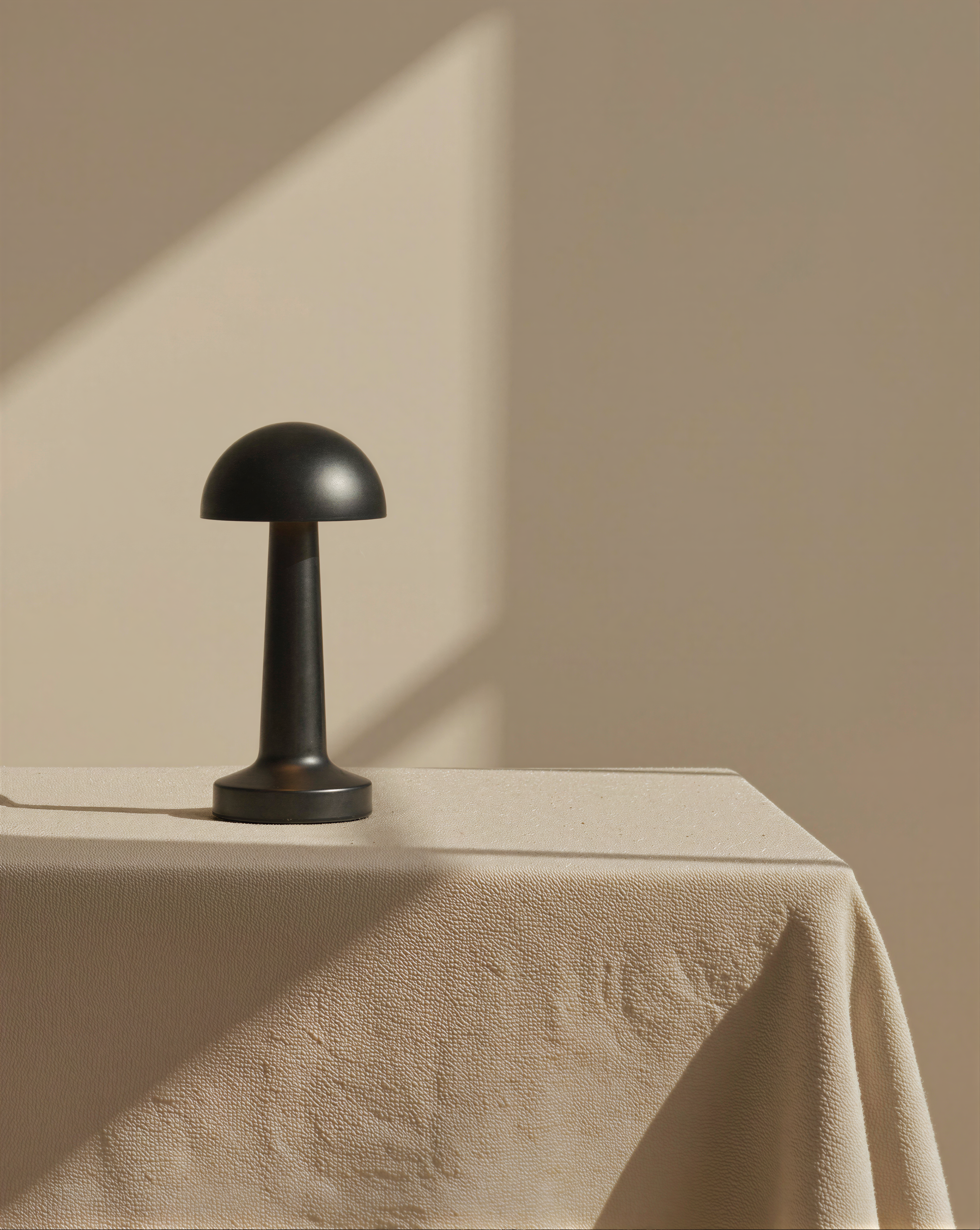 Élmar | Black Cordless Table Lamp