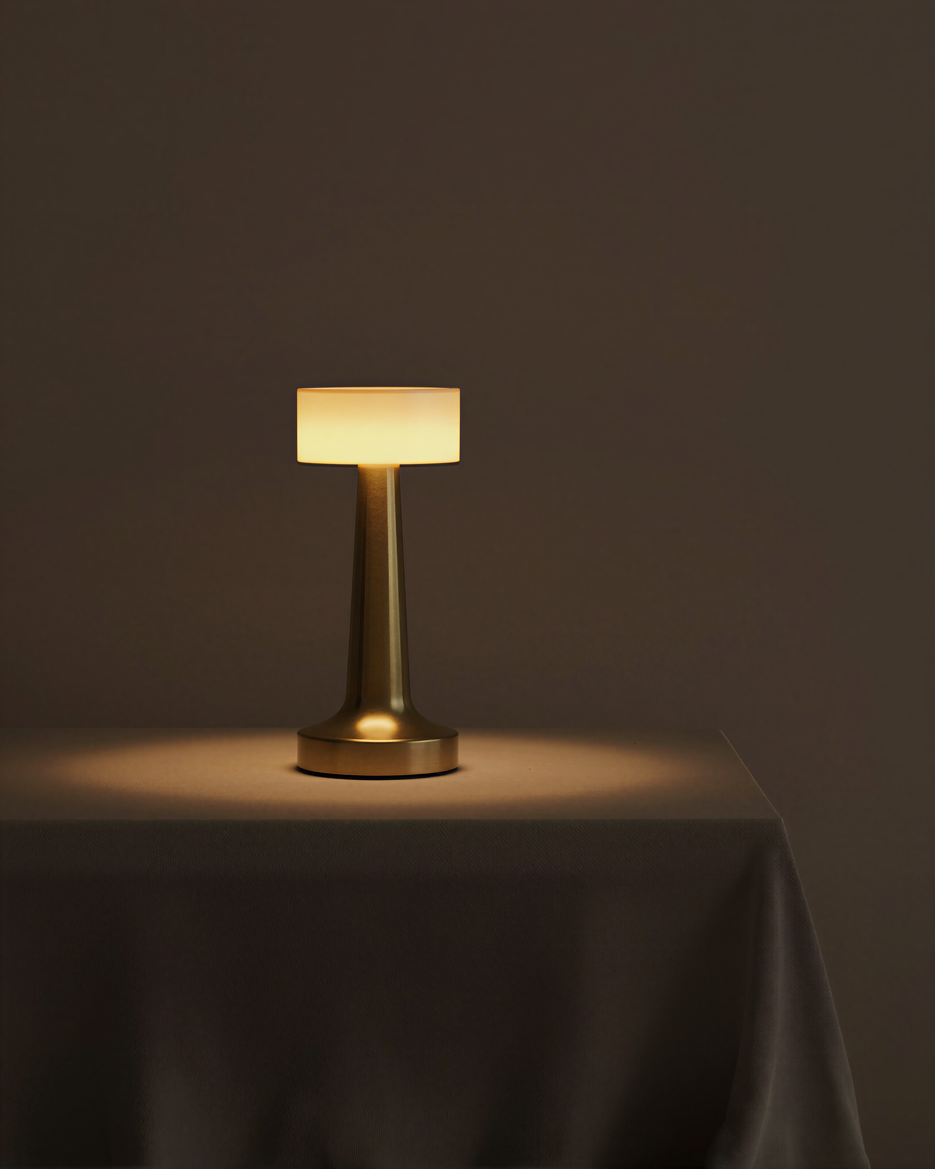 Évair | Gold Elegant Table Lamp