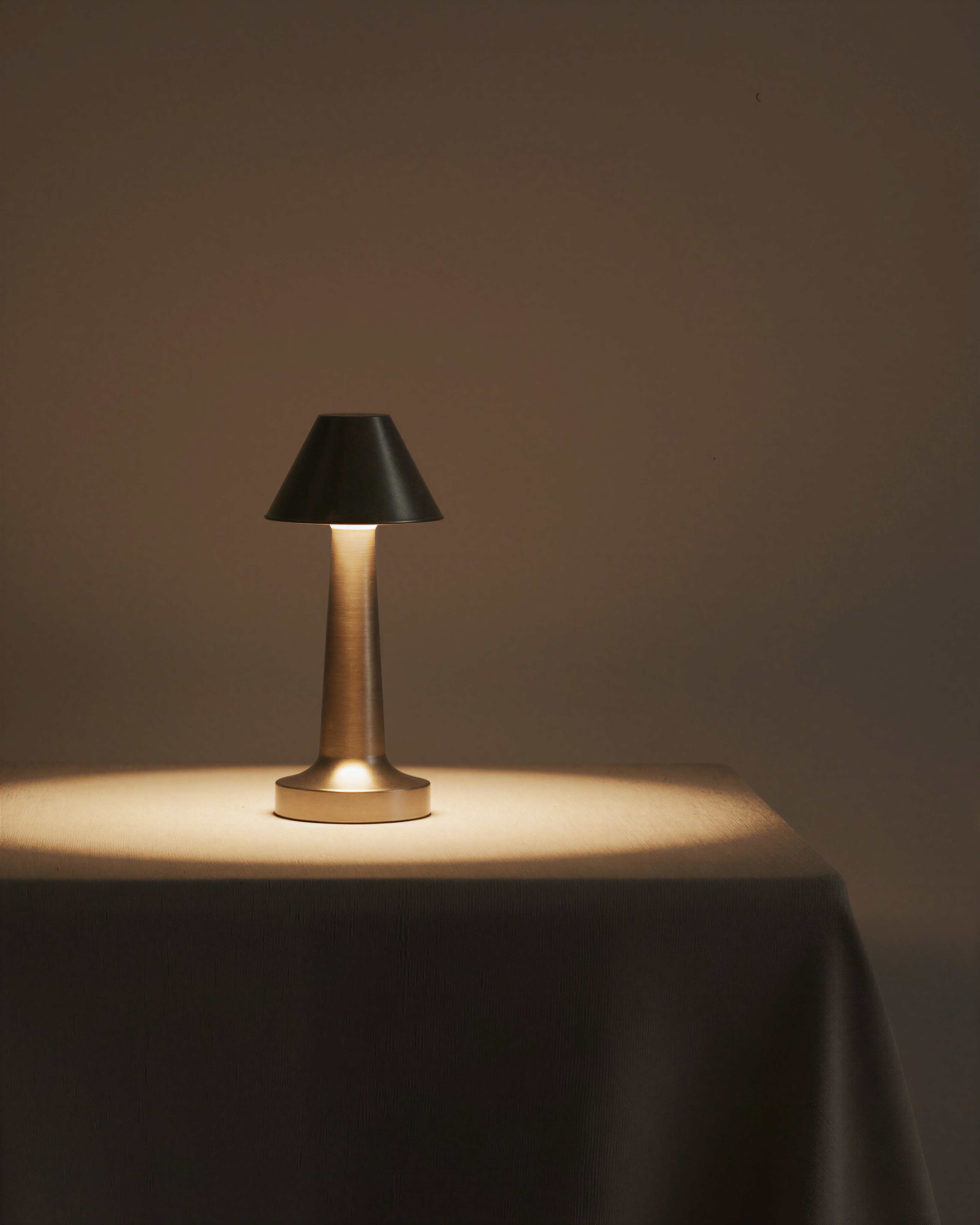 Évran | Silver Design Table Lamp