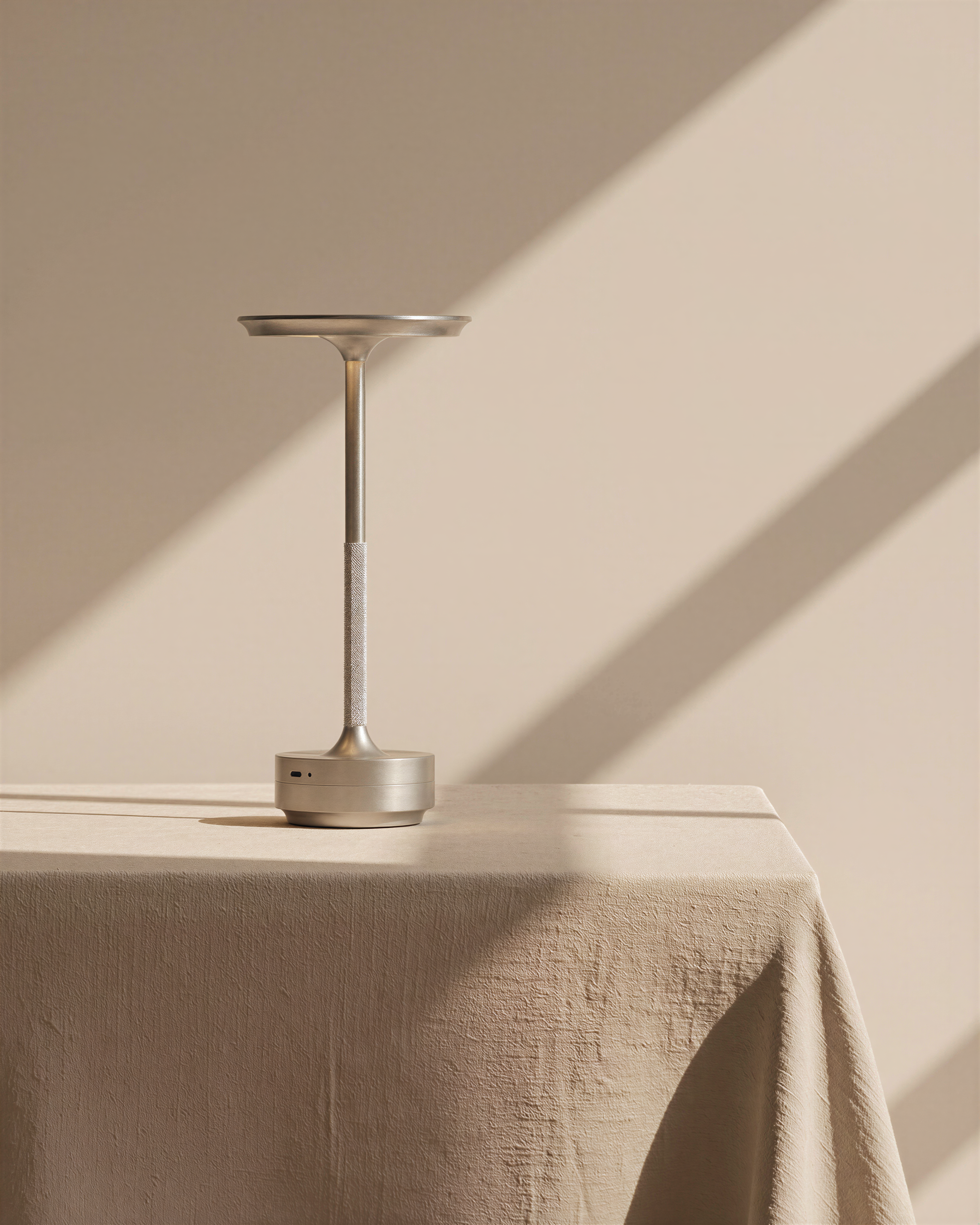 Soivé | Silver Cordless LED Table Lamp