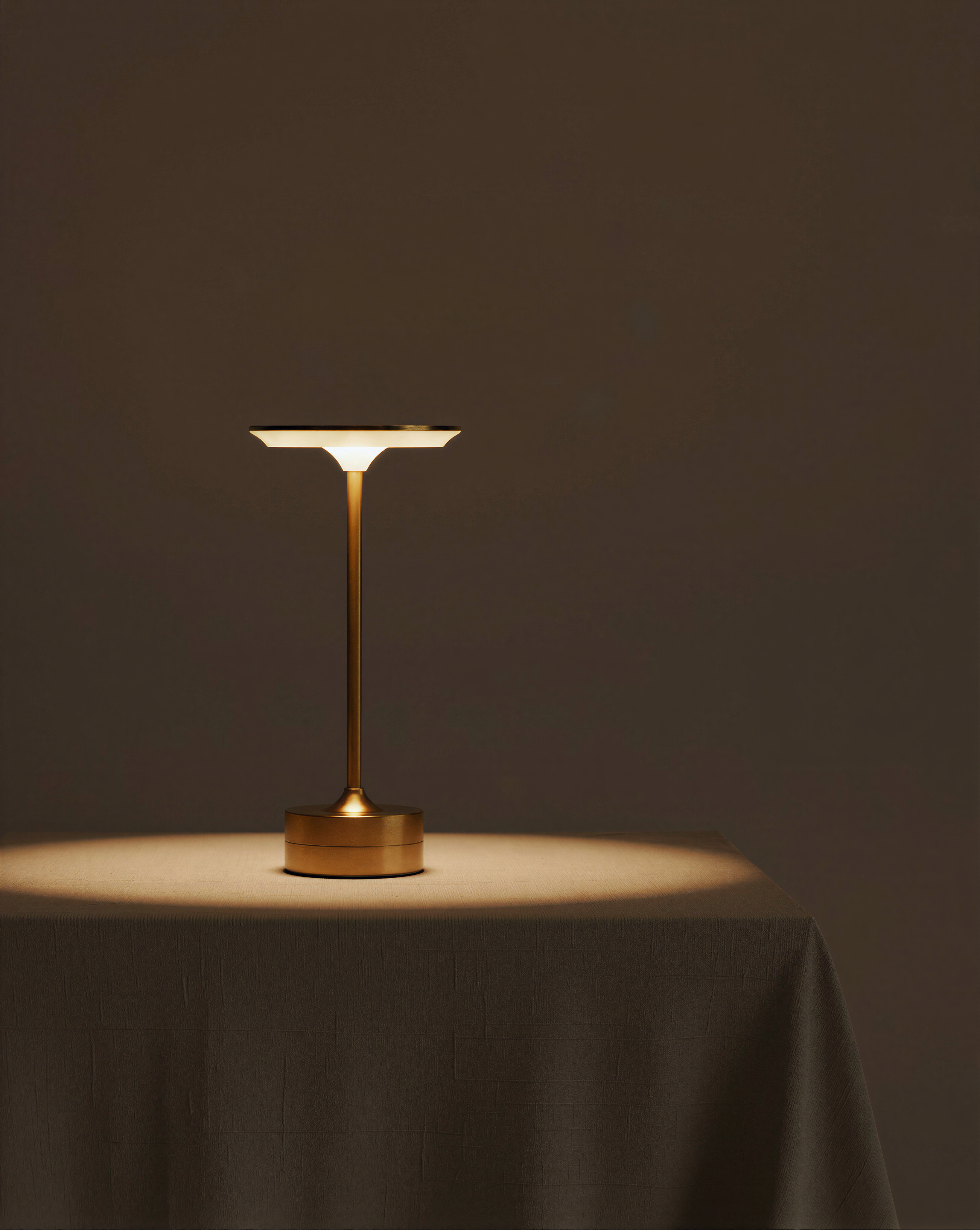 Sovéla | Gold Cordless Table Lamp