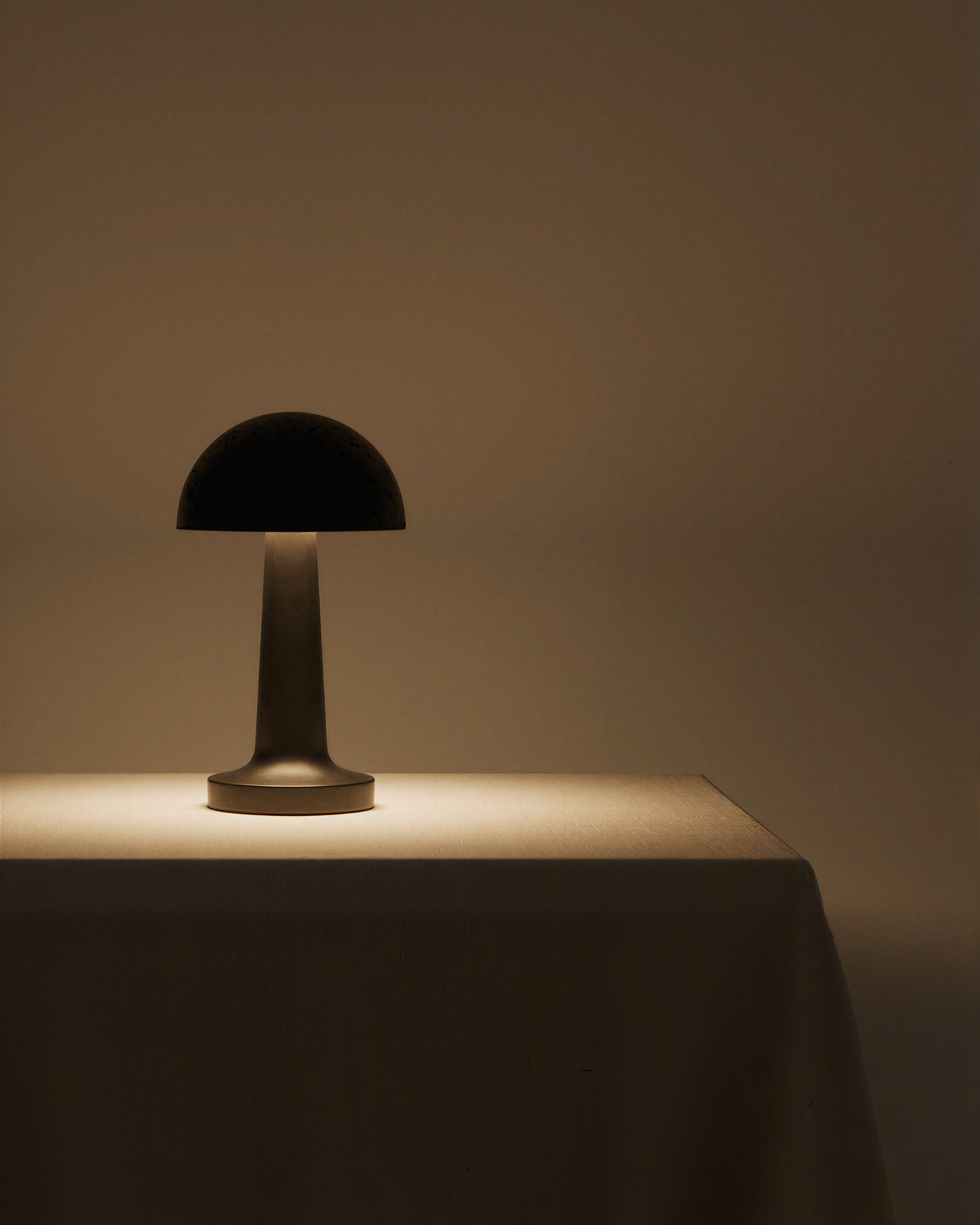 Élmar | Black Cordless Table Lamp