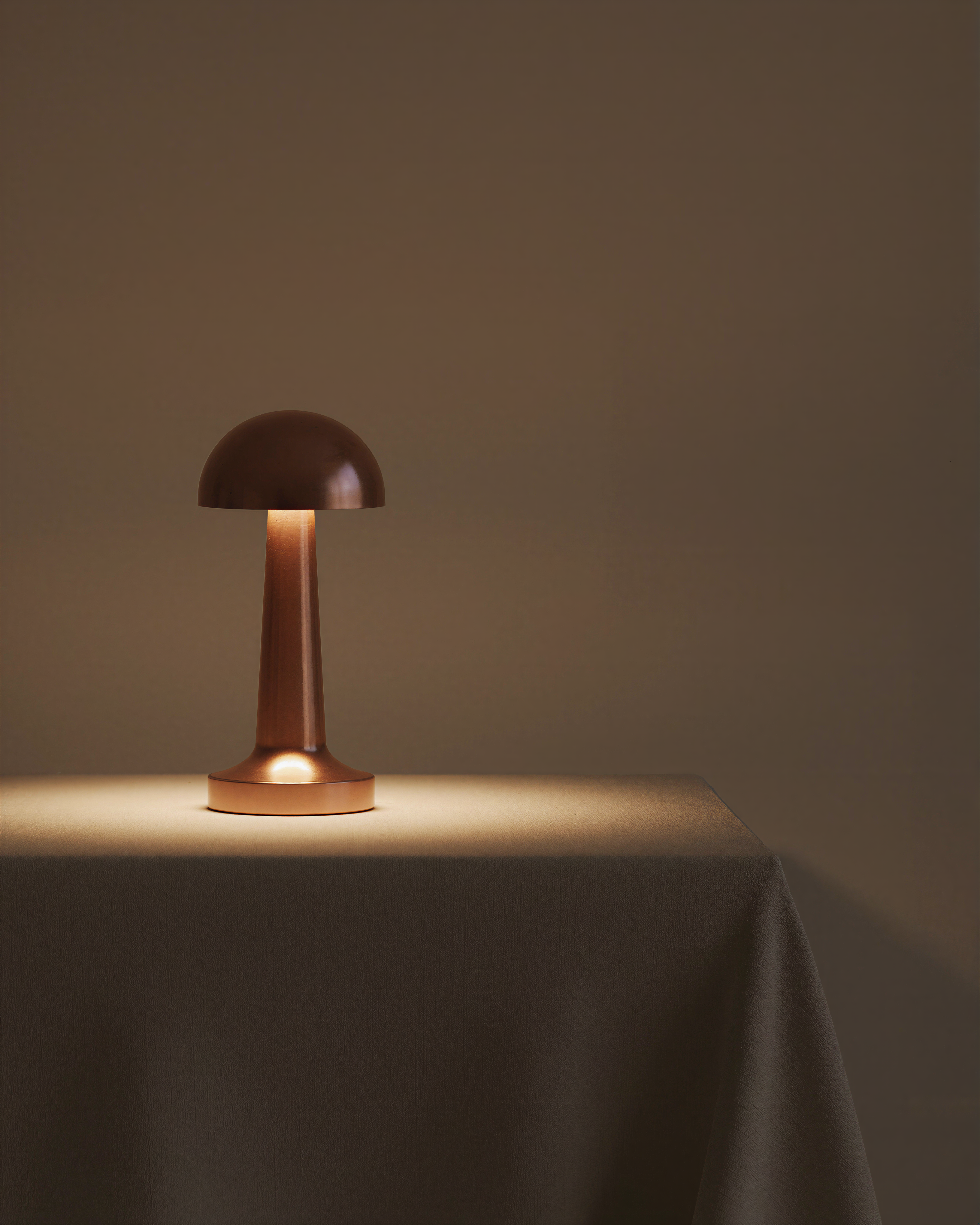 Élmar | Rose Gold Cordless Table Lamp