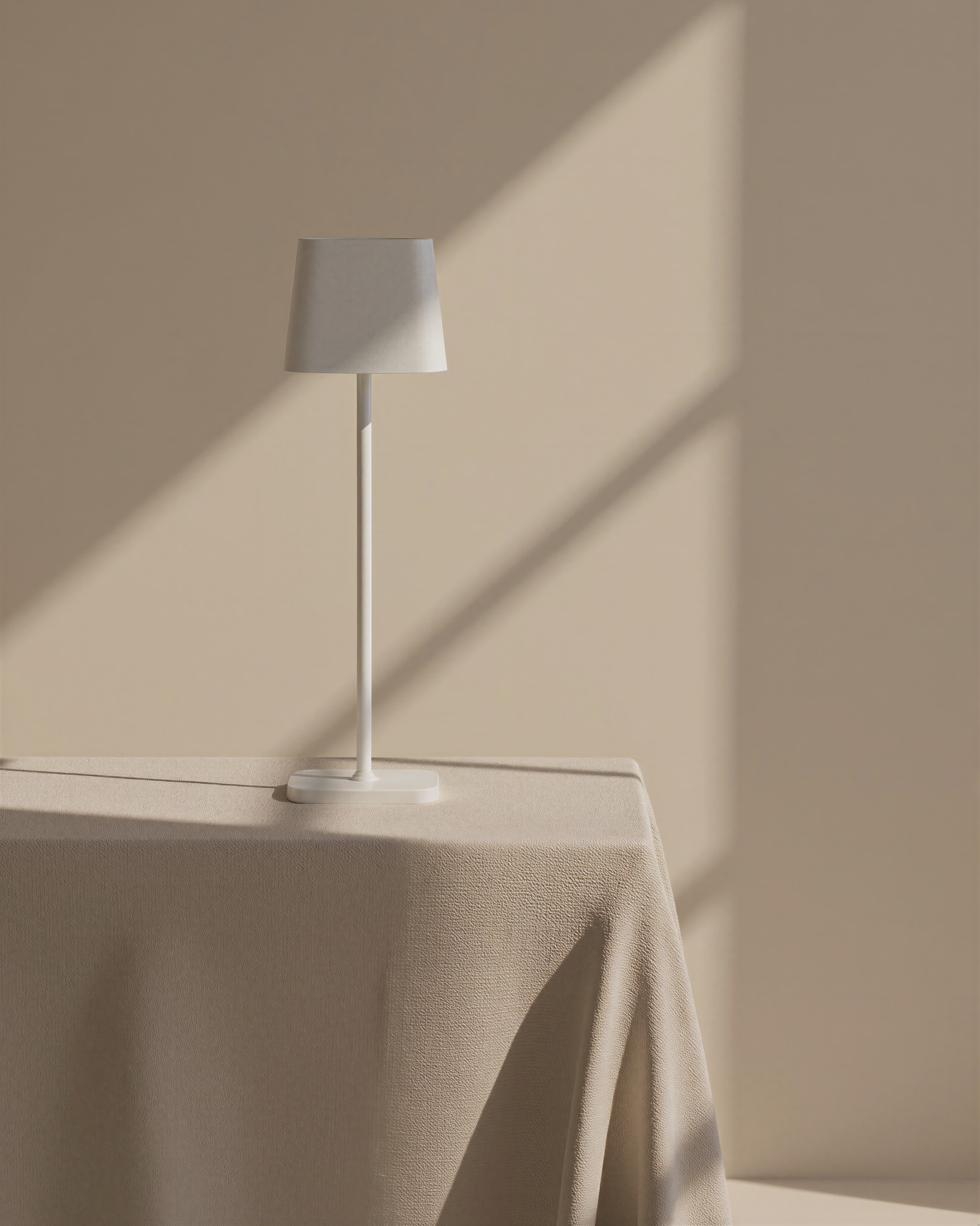 Velin | White Modern LED Table Lamp